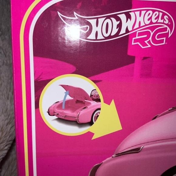 Hot Wheels RC Barbie Corvette Remote Control Car from Barbie: The Movie - Picture 12 of 16